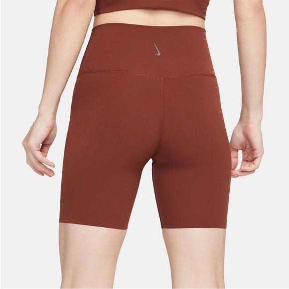 Nike Yoga Luxe High Rise Yoga Shorts - Picture 2 of 7